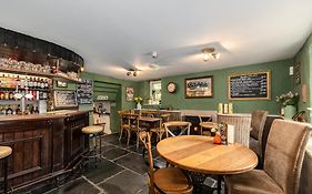 The Hare And Hounds, Levens